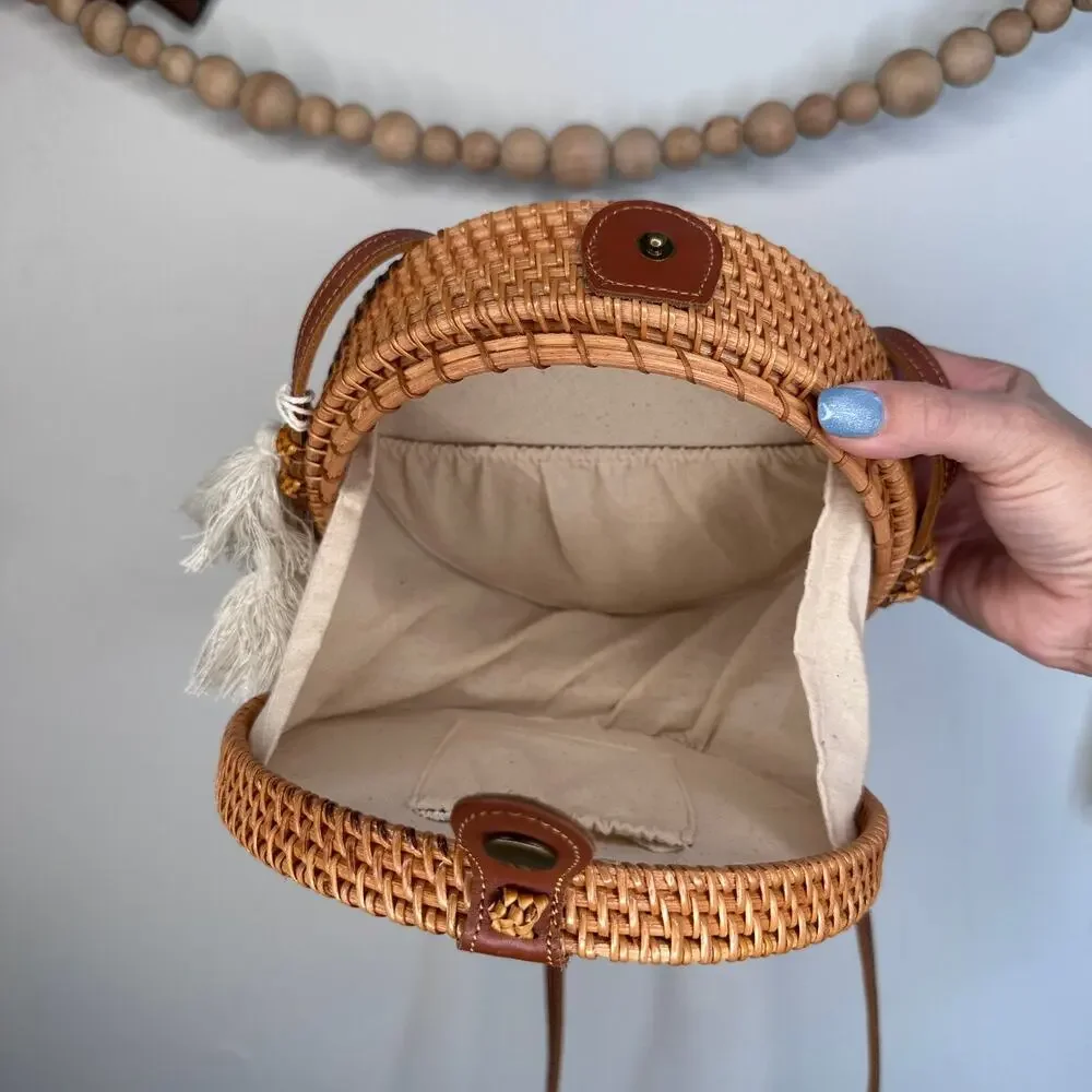 Handwoven Rattan Clutch Round Wicker Seashell Bag